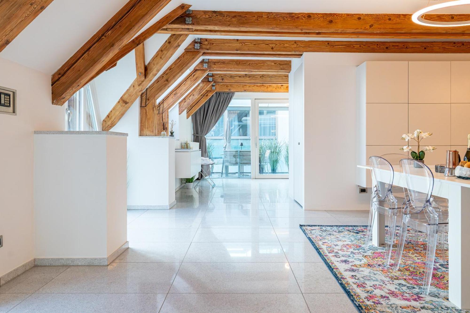 Artist House Apartment *