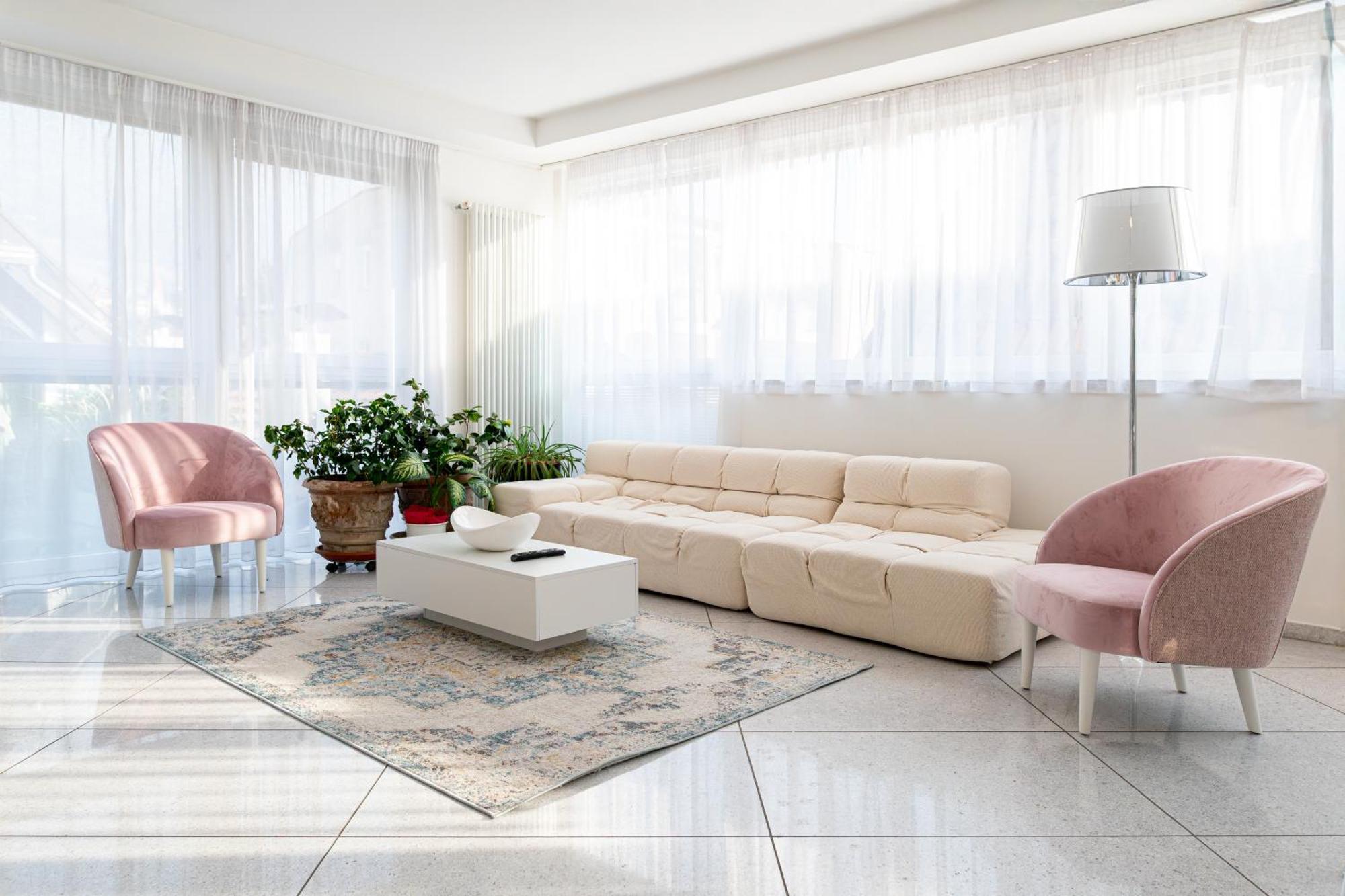 Artist House Apartment