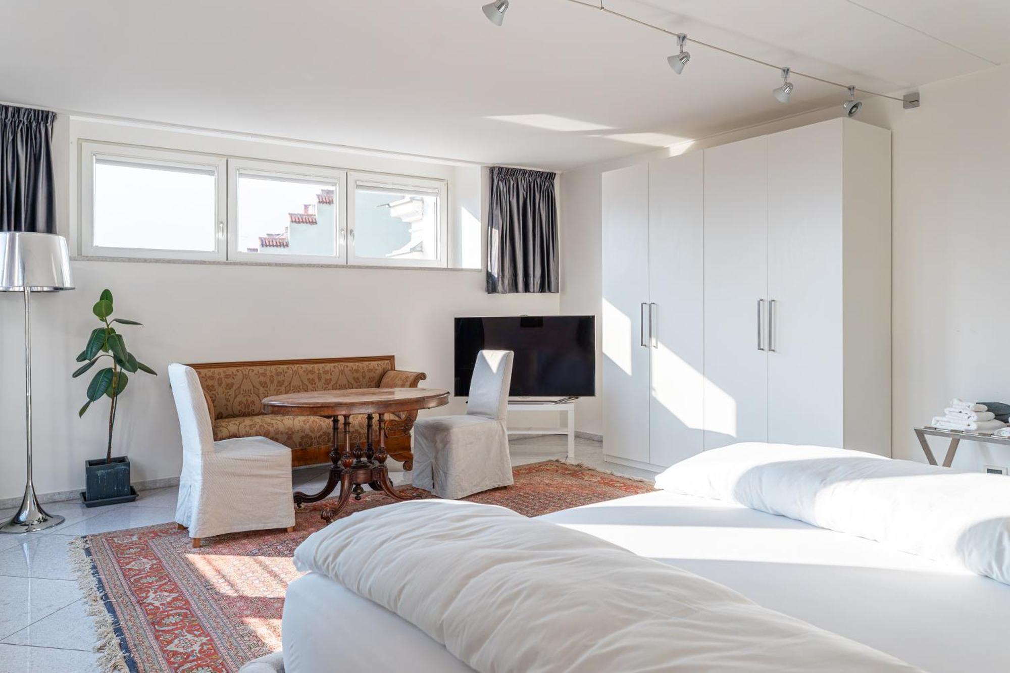 Artist House Apartment *